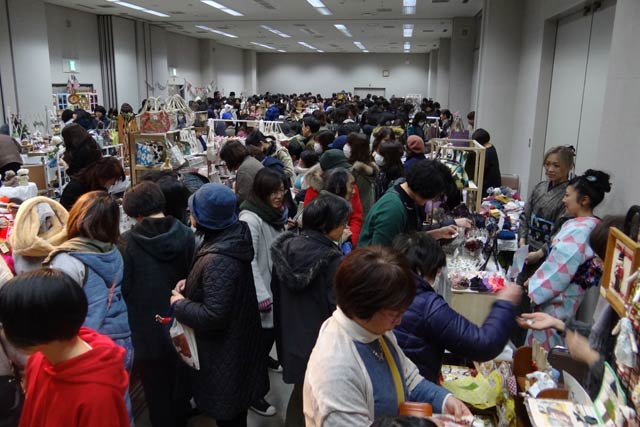 ごった返した「カントリー＆クラフトフェスタVol.20」会場