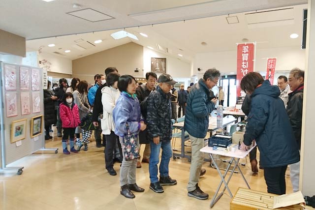 配布開始当初は行列