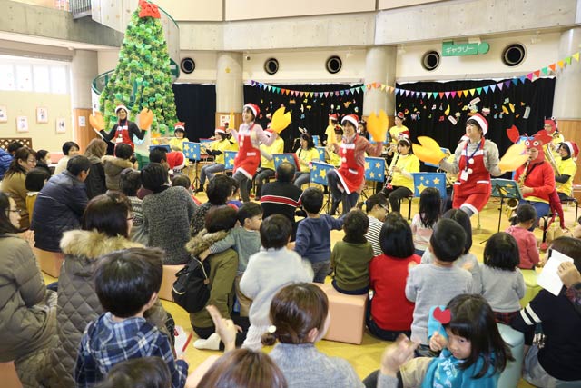 中越ひかりママ楽団の「クリスマス☆きらきらコンサート」