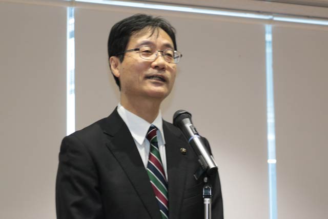 訓示を行う鈴木燕市長
