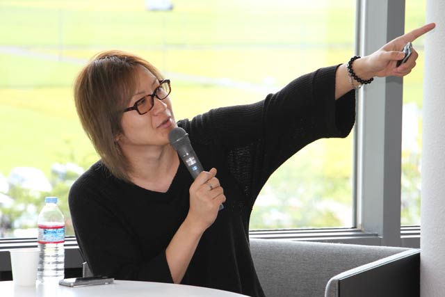 2016年8月に燕ジョイ活動部で講演したときの若新雄純さん