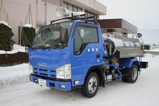 加茂市の給水車