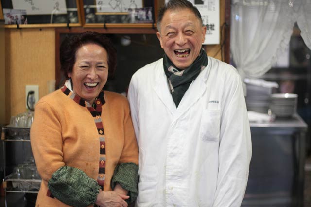 二代目勝二さんと妻の富子さん