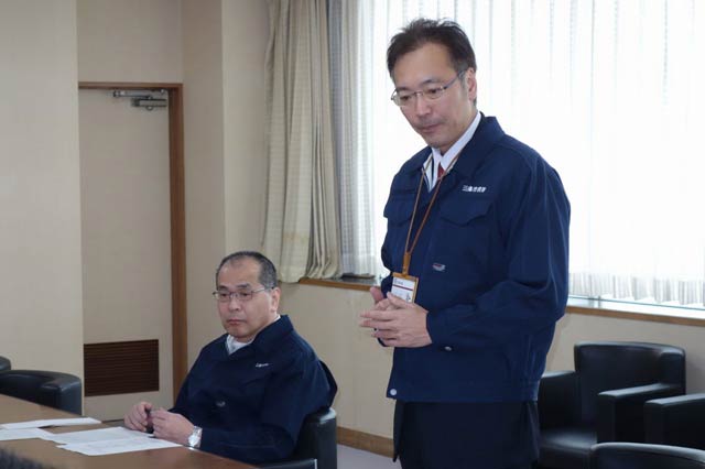 海外出張から帰国して初めて「大雪警戒に係る連絡会議」に出席した国定市長