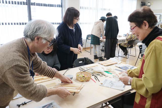 三条鍛冶道場で開かれた三条・燕・西蒲仏壇組合主管の「仏壇教室」1回目