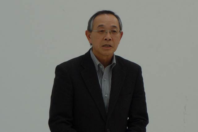 三条野球連の高坂会長があいさつ
