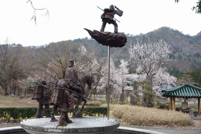 諸橋鐵次記念館のサクラの花はまだこれから