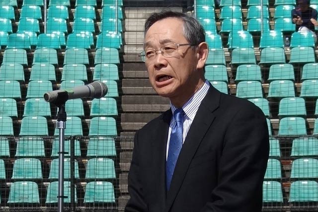 今期で市議を引退する高坂会長があいさつ