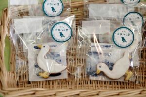 「いわむろや」のアヒルがクッキーになって人気