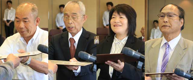 田上町議補選に当選した左から藤田直一氏、渡辺勝衛氏、中野和美氏、高橋秀昌氏