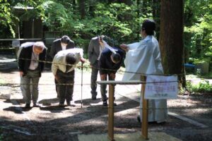 前倒しで16日に弥彦山･表参道登山道の山開き 進入禁止を解除