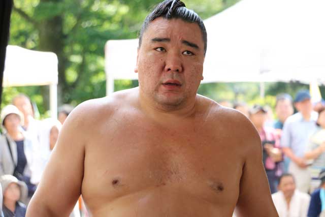 昨年の夏合宿に参加した日馬富士（2017年8月21に弥彦神社相撲場で）