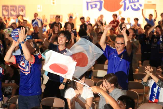 大迫のヘディングで勝ち越した瞬間