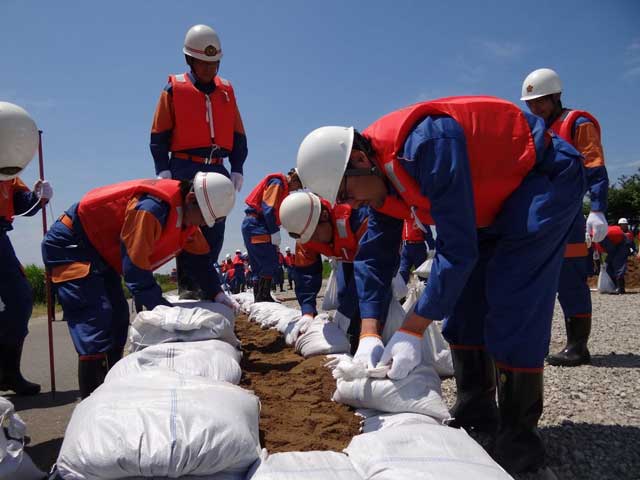 土のう積み訓練