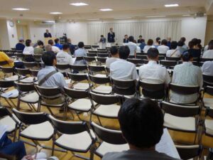夜の学校給食による食物アレルギー症状の発症事故に関する説明会と情報交換会