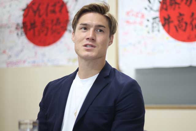 国定三条市長を表敬訪問した酒井高徳選手