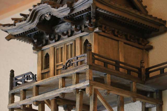 古色溢れる空壇の本殿