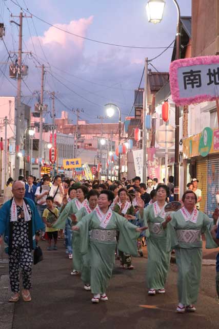 第47回飛燕夏まつりを締めくくる燕ばやし大会