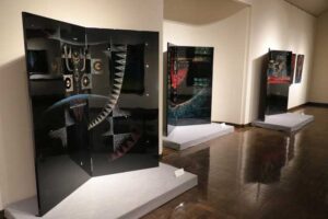 弥彦の丘美術館企画展で加茂市の漆芸家 中村謙二さんの作品展