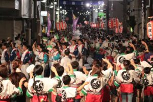吉田まつりの吉田民謡流し