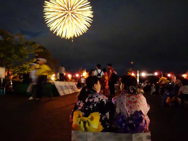 栄ふるさと夏まつりの花火大会