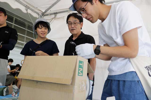 スプーン磨き体験は無料で体験できるうえに自分で磨いたスプーンとアイスクリームまでもらえる