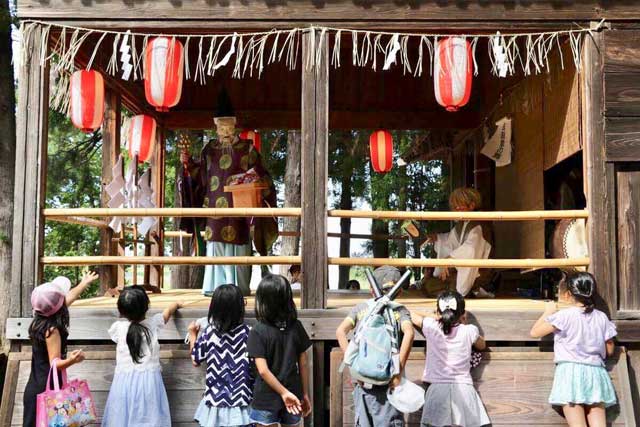 日枝神社秋季大祭の神楽奉納