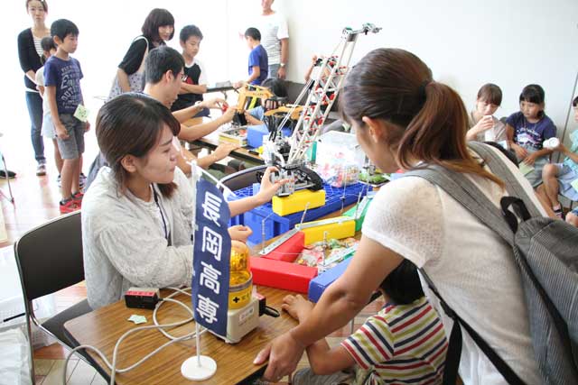 「ミニチュア工事現場体験会」長岡工業高校専門学校