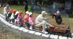 「道の駅 良寛の里わしま」秋の感謝祭に9年ぶりにミニSL登場