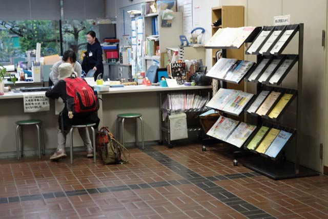 三条市中央公民館に開設された避難所