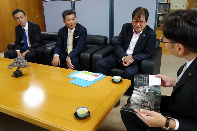 国定市長を表敬訪問