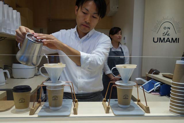 だしをコーヒーやスープのように飲める「ハンドドリップだし」を提供
