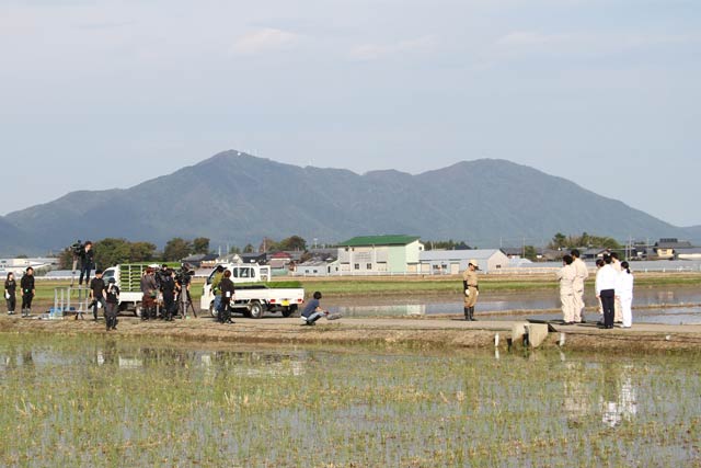 19日の燕市ロケの撮影風景