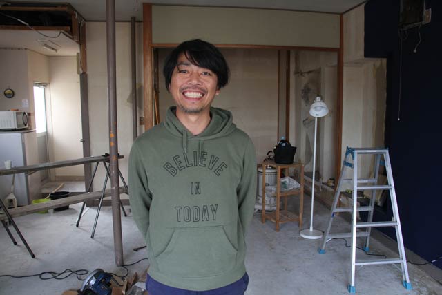 燕市吉田地区の上町商店街の空き店舗を再生するヨシダリノベーションプロジェクトの代表を務める蓮沼さん