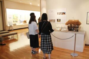 おとなの美術工芸品として愛されるドールハウス