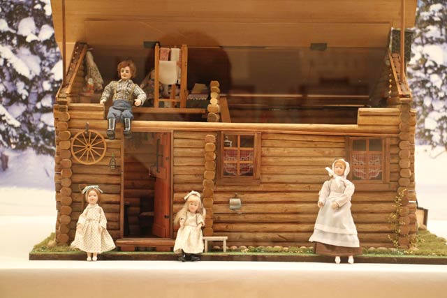 「大草原の小さな家」のローラの丸太小屋