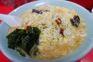 19日昼にチャリティーで1杯100円で販売する氷頭みそラーメン