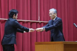 新潟県央工高のクーラー設置費用1,500万円を同窓会が寄付