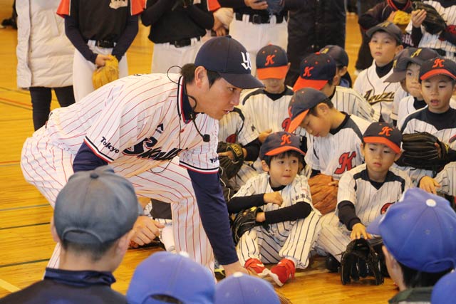 つばめ野球クリニック初参加の川端選手