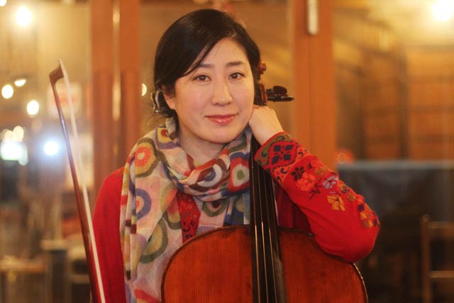 誕生日でクリスマスイブの24日に三条で10周年の記念リサイタルで公演チェリスト水谷川さん