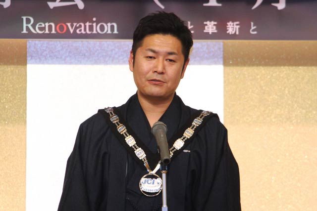 1月例会であいさつする神田理事長