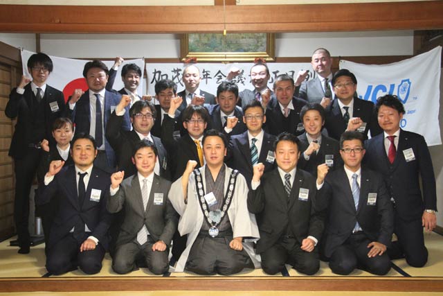 会員で集合写真