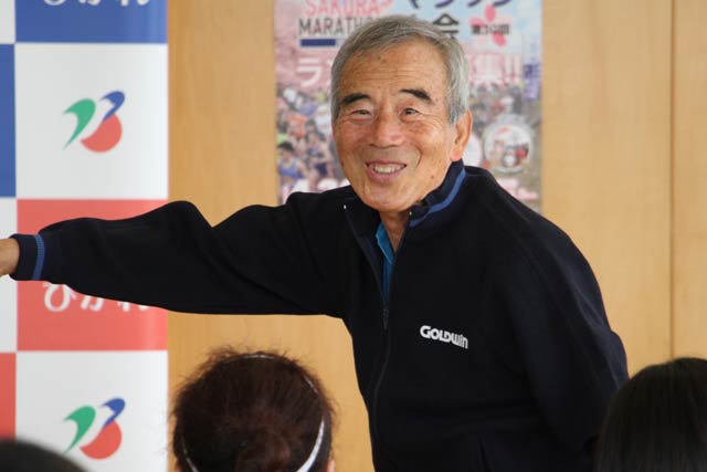燕市PR大使就任式での宇佐美さん
