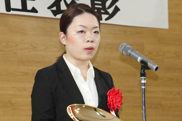 つばめ輝く女性賞を受けたNPO法人日本車いすダンススポーツ連盟新潟県支部の小林香織さん