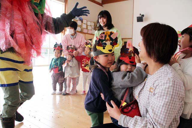 二松保育園で節分豆まき交通安全教室
