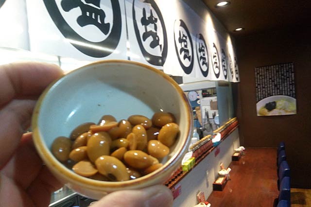 らーめん関哲の「鬼豆のコショウ煮」