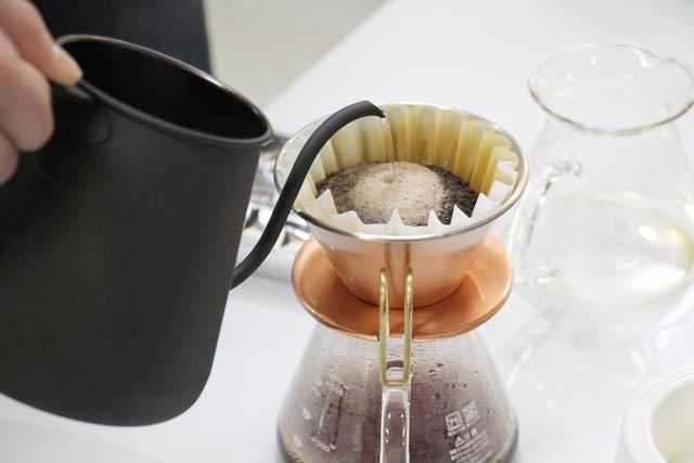湯量を繊細にコントロールできる高級ドリップポット