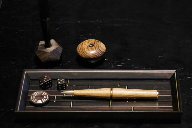 「Pen 黒刀」や「Pen Tray 竹林」をはじめとした新作