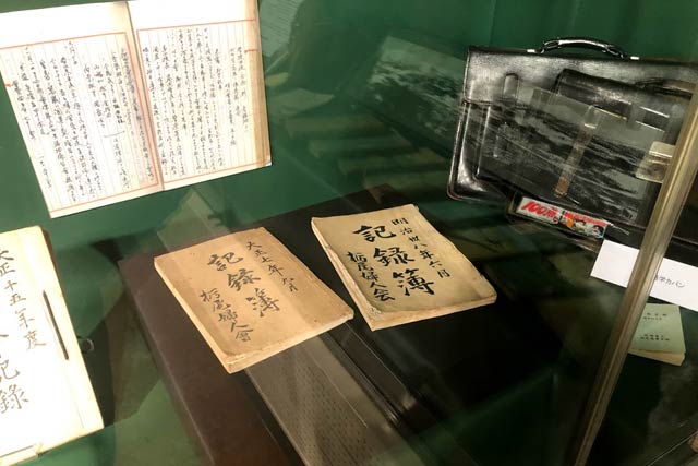 同窓会館に保存されている昔の資料
