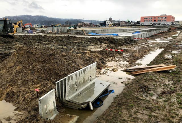 造成中の住宅団地「帯織街苑」